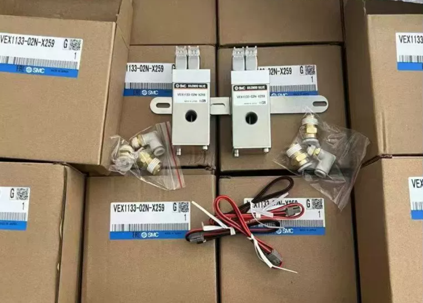 Hypertherm original plasma cutter solenoid valve, model 228687 / VEX1133-02N-X259 SMC