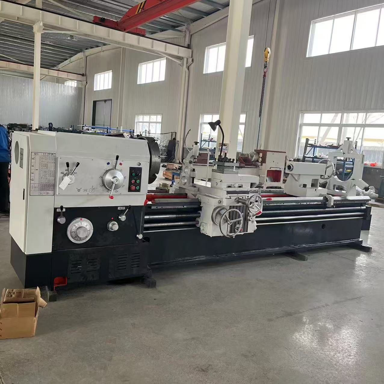 Heavy-duty conventional lathe machine  CW6180B
